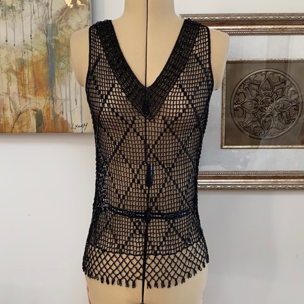 Hot top: sleeveless meeting and bead bedazzler!